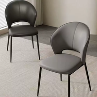 Chaise de salle à manger de style italien, cuir noir, avec structure en métal moderne, pour la maison, les hôtels, les restaurants et les salles à manger.