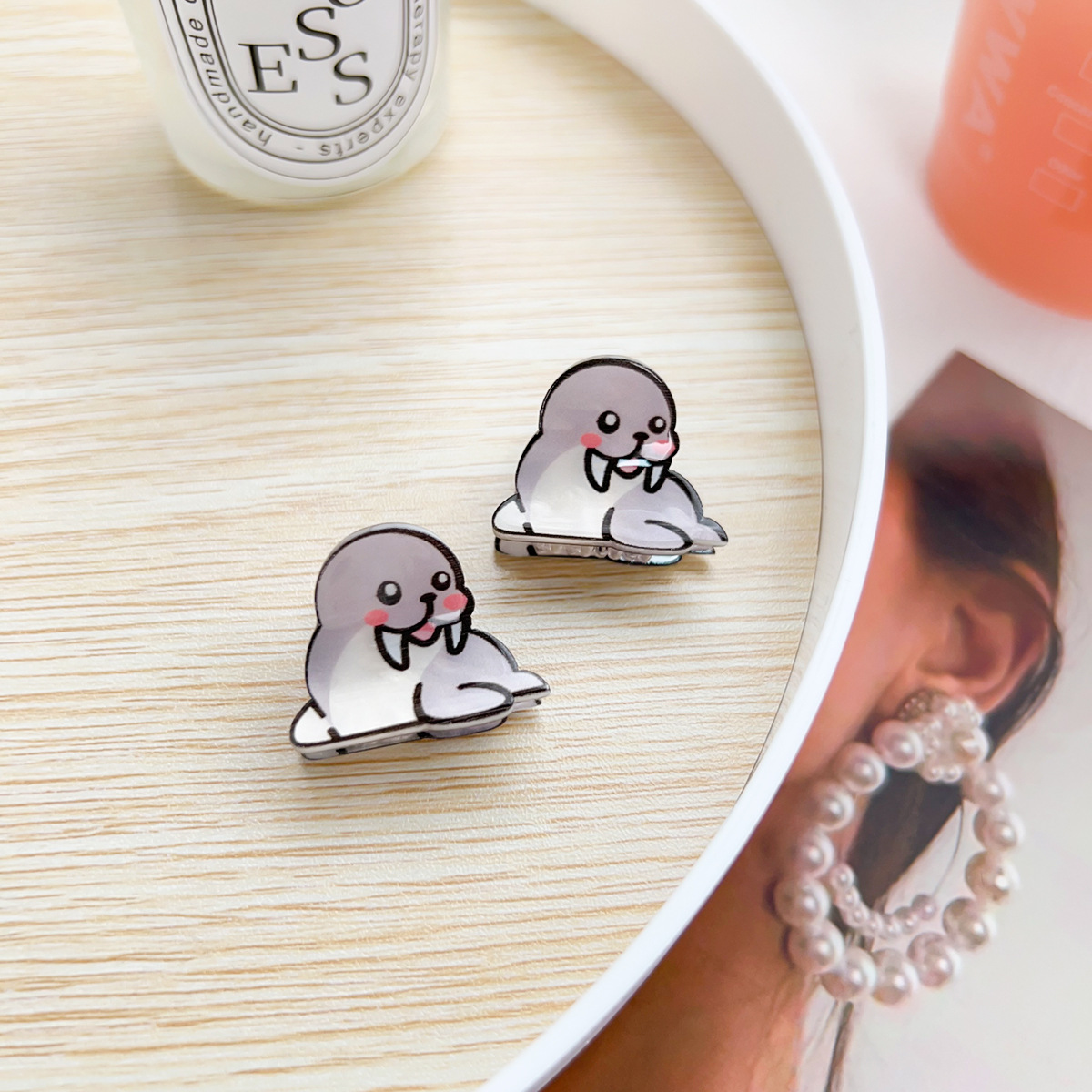 Sea elephants-29mm   #C071-13