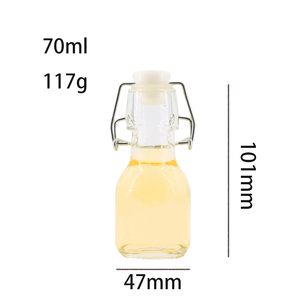 Tùy Chỉnh Sang Trọng Mini 50Ml 70Ml Rượu Rõ Ràng Chai Thủy Tinh Rỗng Wedding Party Ủng Hộ Mini Rượu Chai 50Ml Cho Whiskey - Product Image 3
