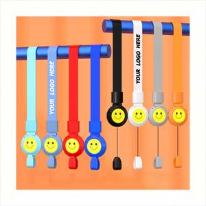 Portacredenciales Retráctiles Personalizados con Cara Sonriente y Clip - Carretes para Tarjetas de Identificación Multicolores para Regalos Promocionales - Product Image 1