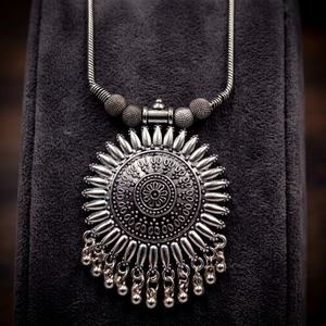 Collar de Latón Plateado Oxidado con Diseño de Sol y Aspecto de Plata Alemana, Cadena Redonda para Fiestas, para Niñas - Product Image 2