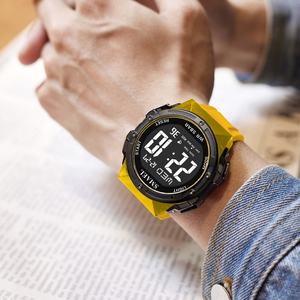 Montre numérique sportive SMAEL 8112 Chrono en plastique, lumineuse, étanche, tendance, colorée, avec alarme et bracelet en silicone - Product Image 3