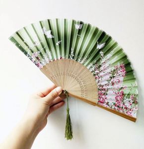 Abanico de Bambú Kungfu Personalizado de 8 Pulgadas, Abanico de Mano Ecológico de Seda con Técnica Pintada, Diseño Personalizado - Product Image 3