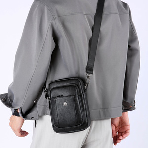 Sac bandoulière léger et imperméable en PU pour homme, sac décontracté à porter en travers du corps pour les affaires et les voyages, toutes saisons - Product Image 4