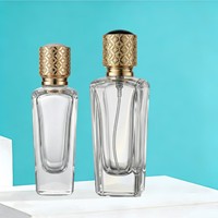Flacon de parfum rectangulaire de luxe YMP 50 ml en verre avec pulvérisateur à pompe, finition mate dépolie, gravure et sérigraphie, prêt pour les parfums
