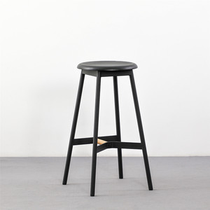Taburete de <span class=keywords><strong>bar</strong></span> Design Furniture Sillas Altas Para <span class=keywords><strong>Bar</strong></span> Moderne Pieds En Métal Placage De Chêne Siège Rond En Bois <span class=keywords><strong>Chaise</strong></span> De <span class=keywords><strong>Bar</strong></span> Haute - Product Image 4
