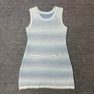 Vestidos de Lujo sin Mangas para <span class=keywords><strong>Mujer</strong></span> al por Mayor, Vestido Mini de Punto de Verano para <span class=keywords><strong>Mujer</strong></span>, Vestido de Vacaciones de Punto con Espalda Descubierta y Rayas - Product Image 3