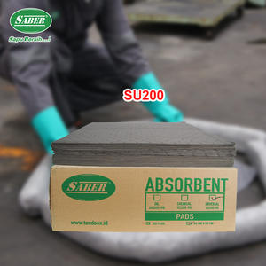 Alfombrillas absorbentes universales SABER de grado industrial, 160 unidades, color gris, para limpieza segura en mantenimiento rutinario y respuesta a derrames mixtos. - Product Image 2