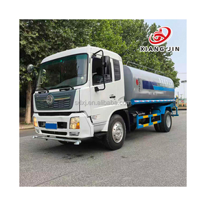Camion-citerne <span class=keywords><strong>d</strong></span>'<span class=keywords><strong>occasion</strong></span> pour l'arrosage et l'assainissement, 6/10 roues, grand réservoir - Product Image 1