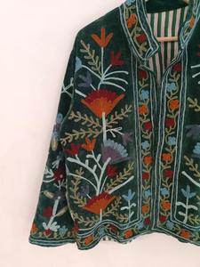 Chaqueta Bomber Clásica de Terciopelo Verde Oscuro, Reversible, Transpirable y Ecológica, con Bordado Floral, Lista para el Invierno - Product Image 5