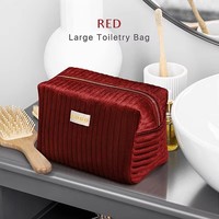 Pochette de toilette portable de haute qualité, spacieuse, douce, pour femmes, rouge, matelassée, sac à maquillage en velours, sac cosmétique pour soins de la peau, beauté