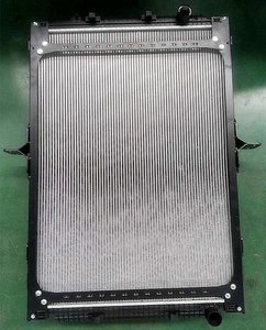 OEM 7420775792 7485013126 Kerax 370 410 <span class=keywords><strong>450</strong></span> 460 500 camion radiatore per <span class=keywords><strong>Renault</strong></span> - Product Image 2