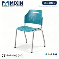 Chaise d'entraînement empilable ergonomique en plastique PP avec pieds en métal robustes, design moderne pour l'école, la salle de classe et l'appartement