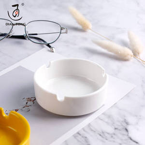 Vente en gros Hôtel Restaurant Noir Rond Sublimation Blanks <span class=keywords><strong>Céramique</strong></span> Logo Personnalisé Cendrier Fumer Portable Cigarette Cendriers - Product Image 4