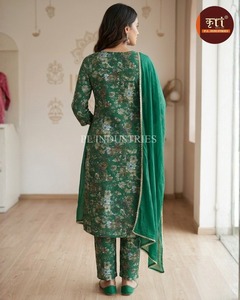 High Quality Cotton Stitched Green Kurta/<b>Kurti</b> Collection with Attractive Prints Elegant Ethnic Look Party Wholesale Supplier - Product Image 4