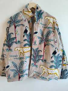 Blouson Bomber en Velours Respirant Écologique Réversible à Imprimé Jungle Marron avec Rembourrage 100% Coton Longueur Courte Prêt pour l'Hiver - Product Image 2