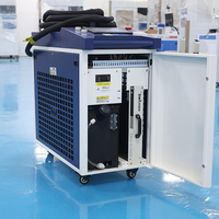 Machine de soudage au laser à fibre portative de 1500 W, refroidie par eau, soudeuse au laser 4 en 1 pour la réparation des métaux