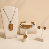 Ensemble de bijoux en acier inoxydable avec incrustation de bois naturel, personnalisable en gros, collier, boucles d'oreilles, bague, bracelet jonc, plusieurs options de bois, OEM ODM