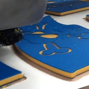 Panneau sandwich HDPE de haute qualité-Durable, résistance aux produits chimiques, faible entretien, couleurs, tailles et logos personnalisés - Product Image 1