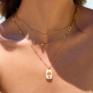 Collar de tres capas chapado en oro de 18 quilates con colgante de árbol de la vida, joyería de regalo - Product Image 4
