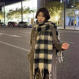 Sciarpa Calda a Quadri Intramontabile Stile <span class=keywords><strong>Old</strong></span> Money, Isolante per l'Inverno Freddo, Versatile per Viaggi Quotidiani, Regalo Aziendale per Coppie - Product Image 2