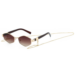 Lunettes <span class=keywords><strong>de</strong></span> <span class=keywords><strong>soleil</strong></span> polygonales <span class=keywords><strong>de</strong></span> luxe 2026 pour <span class=keywords><strong>femme</strong></span> <span class=keywords><strong>avec</strong></span> monture métallique losange et chaîne – Design tendance et personnalité affirmée - Product Image 6