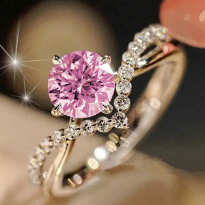 Anillo de Compromiso Chapado en Oro Rosa con Gema Rosa para Mujer, Clásico con Piedra Redonda Creada en Laboratorio, Engaste de Puntas, Piedra de Nacimiento de Marzo, Moda - Product Image 3