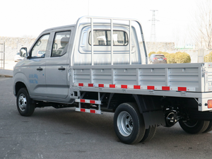 Camioneta de Carga DFSK D72 Plus LV0 1.6L RWD de Gasolina, Transmisión Manual de 5 Velocidades, Eficiente en Consumo de Combustible, Camión Comercial de Uso Pesado - Product Image 3
