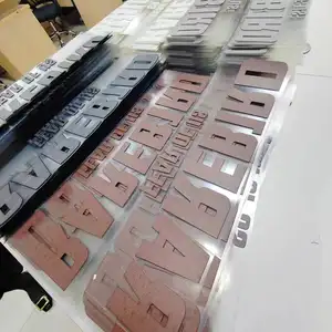 Ferro de processamento personalizado de fábrica em transferência adesivo holograma 3d lavável várias marcas impressão de transferência de calor de silicone 3d