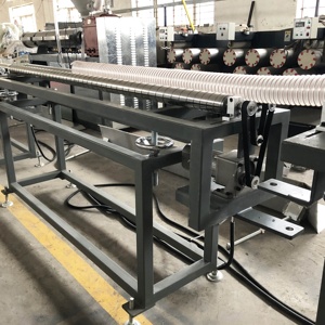 Ligne de production d'extrusion de tuyaux pour camions aspirateurs de copeaux de bois avec fil de cuivre spiralé flexible en PU - Product Image 5