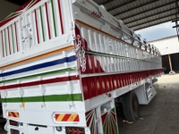 Semi-remorque plateau Huiteng 3 essieux 40 pieds 40 tonnes, service OEM, qualité fiable pour le transport de conteneurs