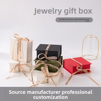 Boîte d'emballage de bijoux sur mesure en forme de livre avec couvercle à rabat en feuille d'or pour bagues, boucles d'oreilles, bracelets, colliers, joncs