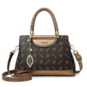 <span class=keywords><strong>Sac</strong></span> fourre-tout transfrontalier <span class=keywords><strong>en</strong></span> PVC, grande capacité, à la mode, avec fermeture éclair, design élégant bicolore, <span class=keywords><strong>sac</strong></span> de banlieue simple - Product Image 1