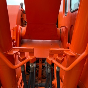Excavadora de cadenas Doosan DH150 usada de 15 toneladas en stock, excavadora mediana usada para construcción. - Product Image 4