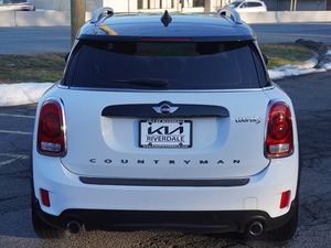 <span class=keywords><strong>MINI</strong></span> Countryman <span class=keywords><strong>Cooper</strong></span> S ALL4 AWD <span class=keywords><strong>2020</strong></span> Blanco Impecable <span class=keywords><strong>Usado</strong></span>, Techo Solar Izquierdo, Arranque Remoto, Transmisión Automática, Llantas de Aleación R16, Asientos de Cuero - Product Image 4