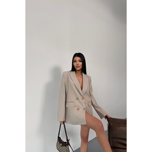 Blazer beige pour femme, design élégant, avec boutons et rabat - Product Image 3