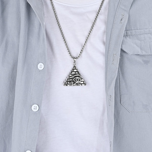 Collier pendentif en acier titane style yunnique rétro, pyramide égyptienne ancienne, œil d'Horus, bijoux artistiques de niche - Product Image 2