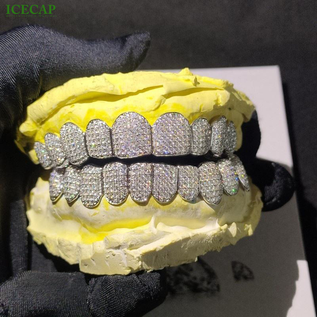 Customized Silver Gold Rose Gold Teeth Grillz Brilliant Cut Moissanite Diamond Hip Hop Design GRA Certified for Party Wear