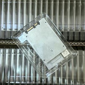 SSDPF2KX960HZN1 새 960GB SSD D5-P5530 U.2 정품 및 새제품 SSDPF2KX960HZN1 시리즈 DC NVME 솔리드 스테이트 드라이브 - Product Image 4