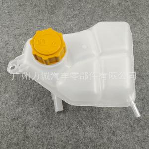 สำหรับรถยนต์ฟอร์ด เฟียสต้า 1221362 2S6H8K218AF ถังน้ำเสริมพร้อมฝาปิด ถังขยายและถังน้ำล้น - Product Image 4