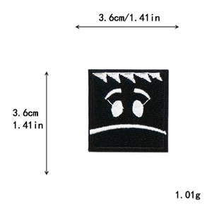 Patch de Tecido Bordado Criativo com Expressão Engraçada em Formato Quadrado Preto para Roupas, Chapéus e Mochilas - Product Image 6