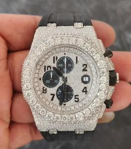 Montre à quartz intemporelle avec des pierres de moissanite étincelantes, conçue pour la beauté haut de gamme et une précision impeccable - Product Image 3