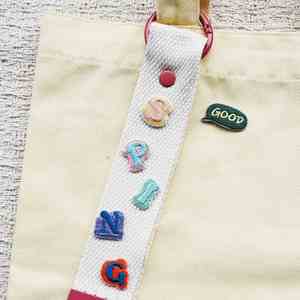 Patch brodé thermocollant mini format lettres colorées pour sacs en toile, décoration DIY avec ruban - Product Image 2