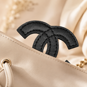 Prêt à expédier : Patchs de créateur en cuir premium, motif C entrelacé, élégants et prestigieux, pour sacs de luxe - Product Image 3