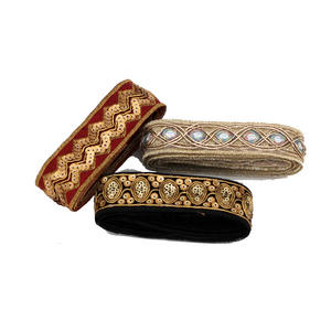 Cinta de <span class=keywords><strong>guipur</strong></span> de lentejuelas doradas con ribete de <span class=keywords><strong>encaje</strong></span> bordado hecho a mano al por mayor en 2,5 cm 3cm de ancho decoración de ropa de código de barras - Product Image 5