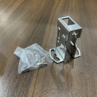 Support de montage réglable E39-L98 en acier inoxydable IP67 pour l'installation de capteurs sur rail de guidage en aluminium pour l'automatisation industrielle