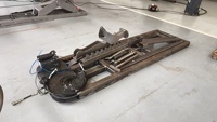 Banc de redressage de châssis automobile Uniliner UL-280 avec plaque en manganèse, machine de débosselage pour réparation de carrosserie, certifiée CE 4S 2D