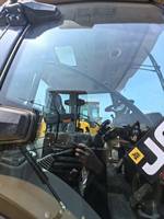 Haute efficacité de travail, puissance élevée, bonne maniabilité, chargeuse-pelleteuse JCB 4CX pour la construction et la construction routière