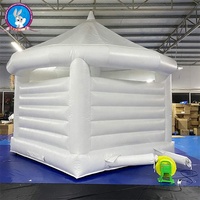 Château de mariage gonflable blanc de cavalier de maison de rebond de PVC pour la partie avec l'affichage de publicité de ventilateur