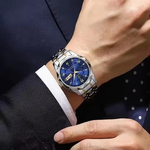 Nuovi <span class=keywords><strong>Orologi</strong></span> al Quarzo di Lusso <span class=keywords><strong>da</strong></span> <span class=keywords><strong>Uomo</strong></span> Verde Argento Nero Oro Cinturino in Acciaio Inossidabile Impermeabile Orologio <span class=keywords><strong>da</strong></span> Polso alla Moda per Uomini - Product Image 2